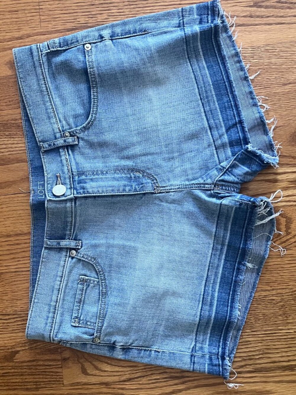 Loft cut off denim shorts, Size 6.